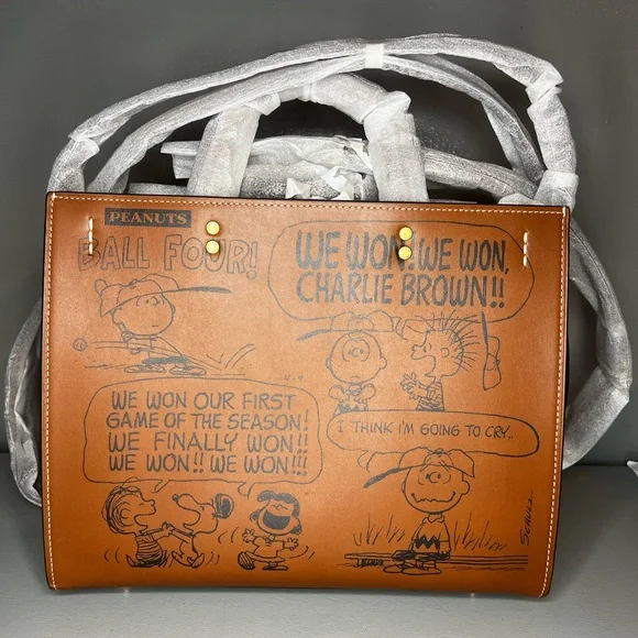 Coach X Peanuts Rogue Bag With Newspaper Print - Picture 8 of 16